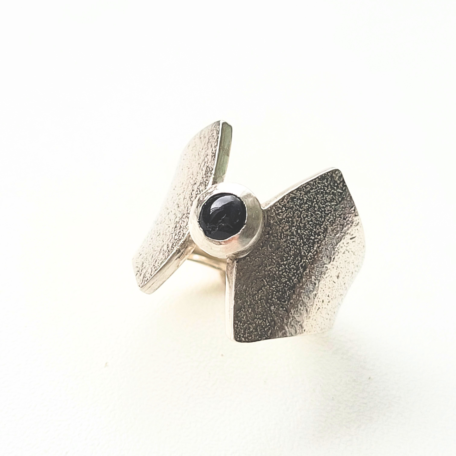 Anel onix prata 950 texturizada - Imagem 3